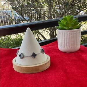 Clover Link Bracelet in Black and Silver